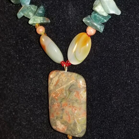 Green Agate Necklace - Picture 5 of 8